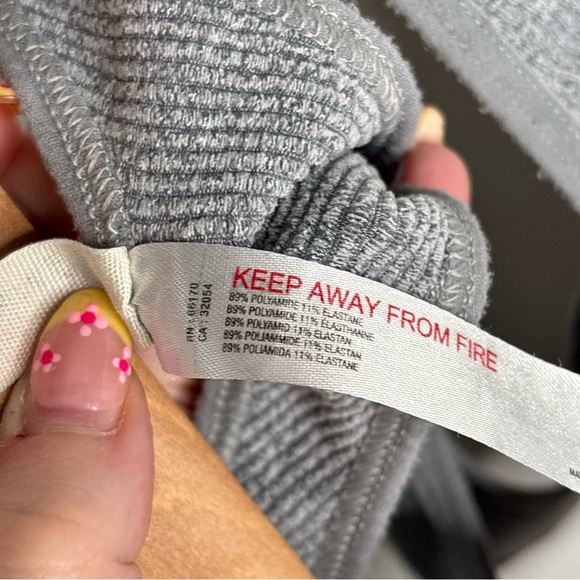 Free Throw Crop Tank Heather Grey size XS - Picture 8 of 8